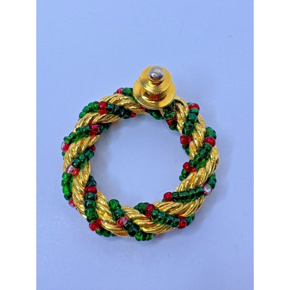 Christmas Wreath Brooch Pin Vintage Green Gold-Colored Braid Holly Round 1.5 in - Picture 5 of 5